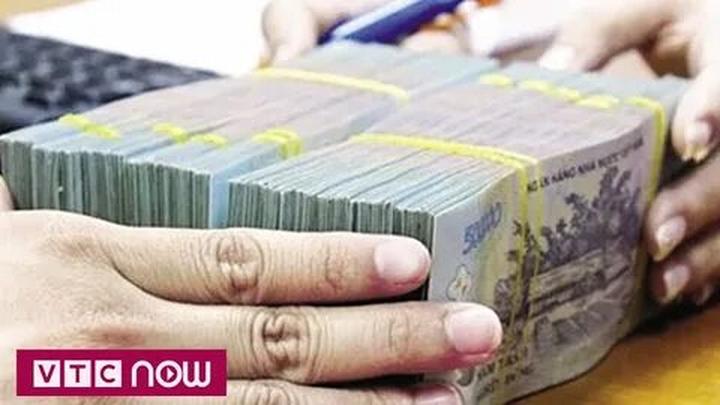 1. Áo hai dây bản mảnh: Áo hai dây bản mảnh tuy nhiên là một trong những mẫu áo khó